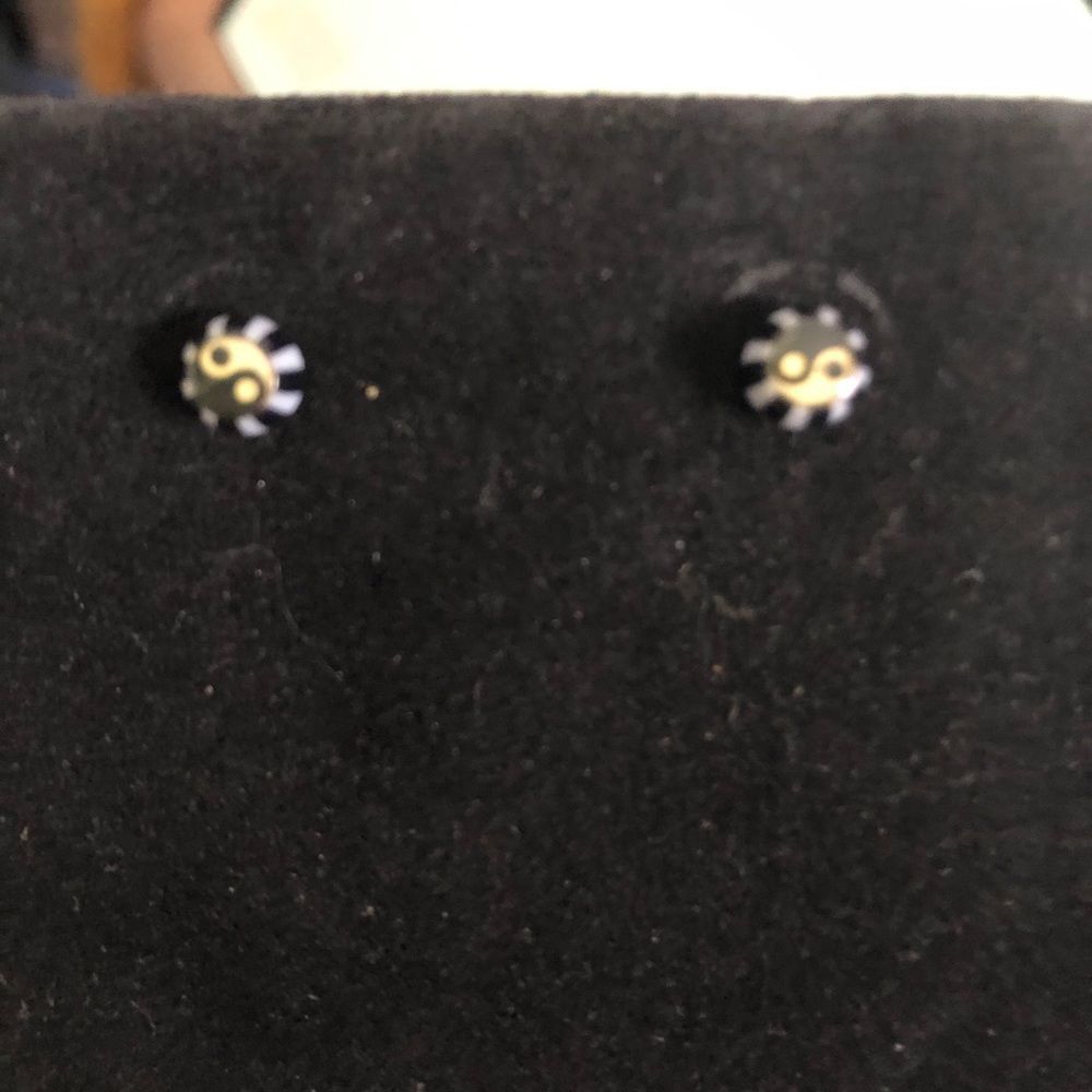 Black ball Ying yang stud earrings